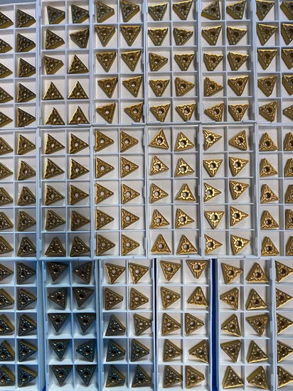 Inserti per fresatura e filettatura per tornitura ad alto avanzamento CNC in carburo di tungsteno